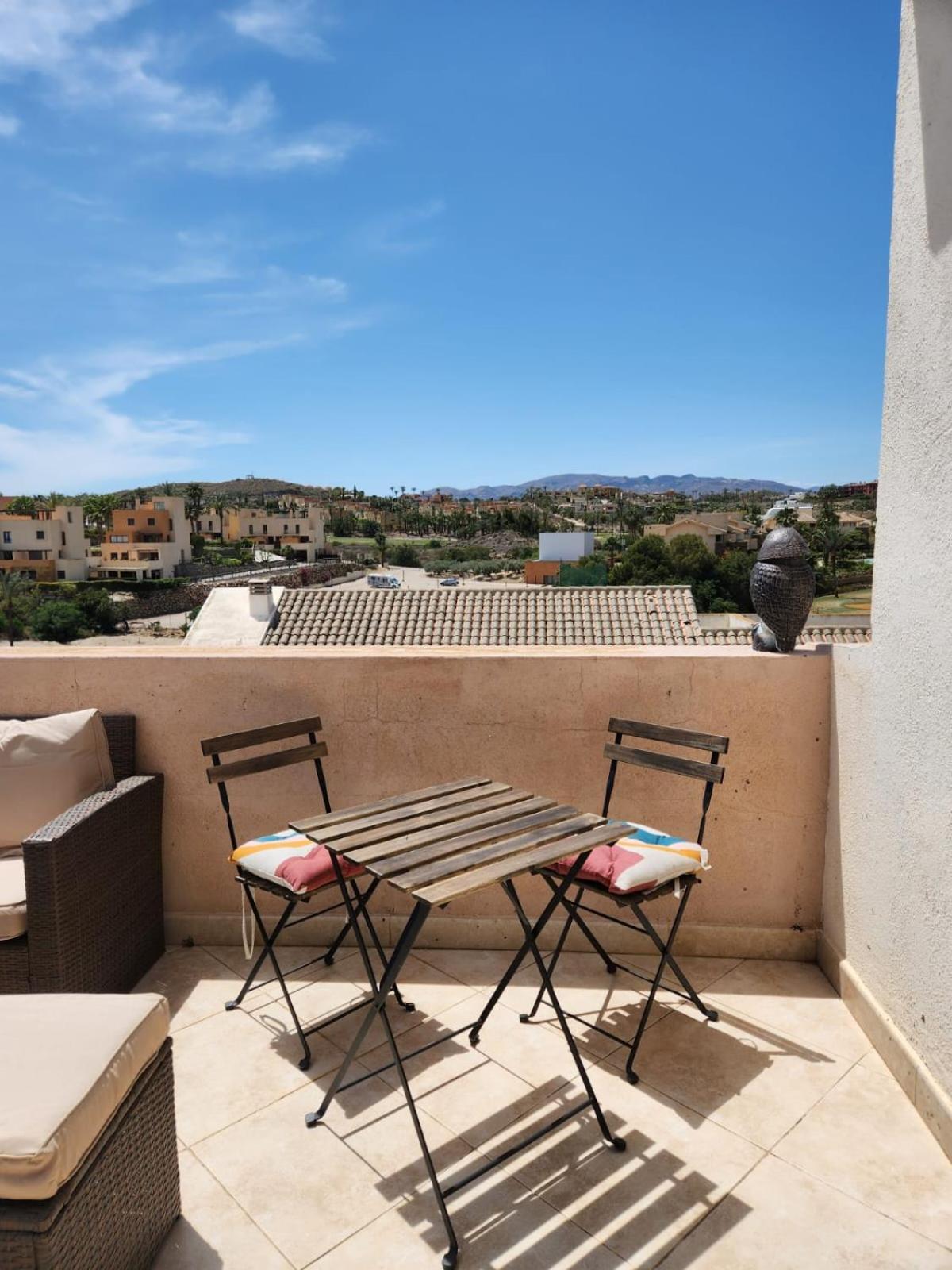 Atico Esquinero Con Preciosas Vistas Al Valle Del Este Golf Con Piscina Comunitaria! Vera Exterior foto